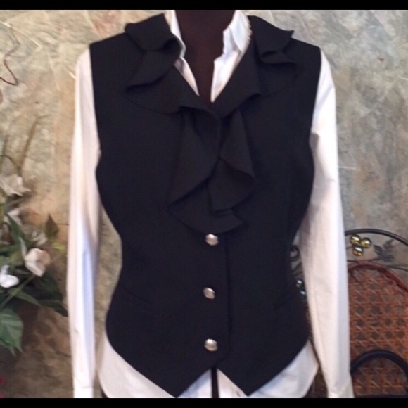 COPY - Ralph Lauren 🌹stunning executive ruffle suit vest - Picture 4 of 16